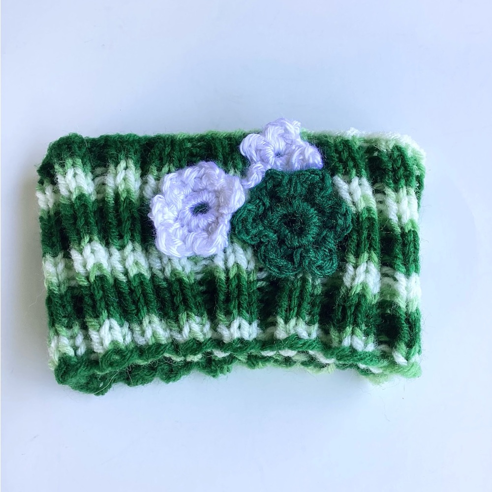 Dog Collar Cover Hand Crafted Green White Holiday Knit - Picture 4 of 10